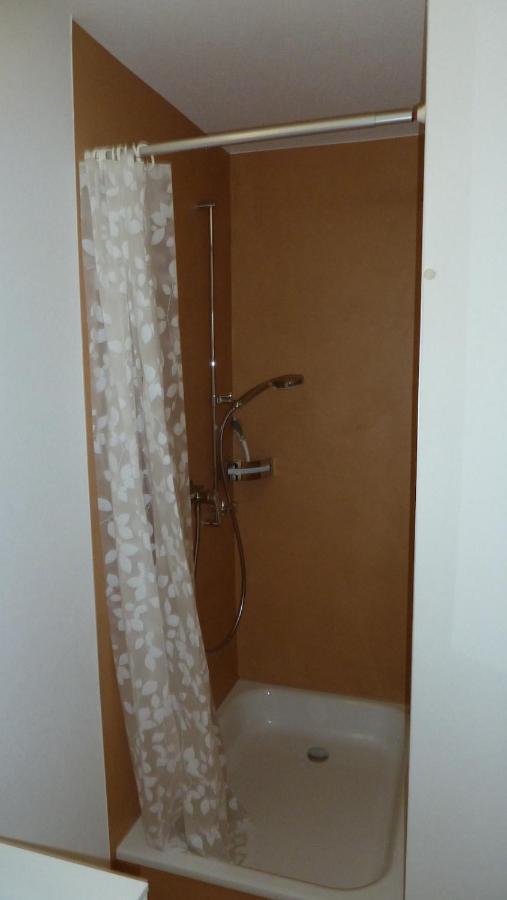 Holzji Apartment Glis Ngoại thất bức ảnh
